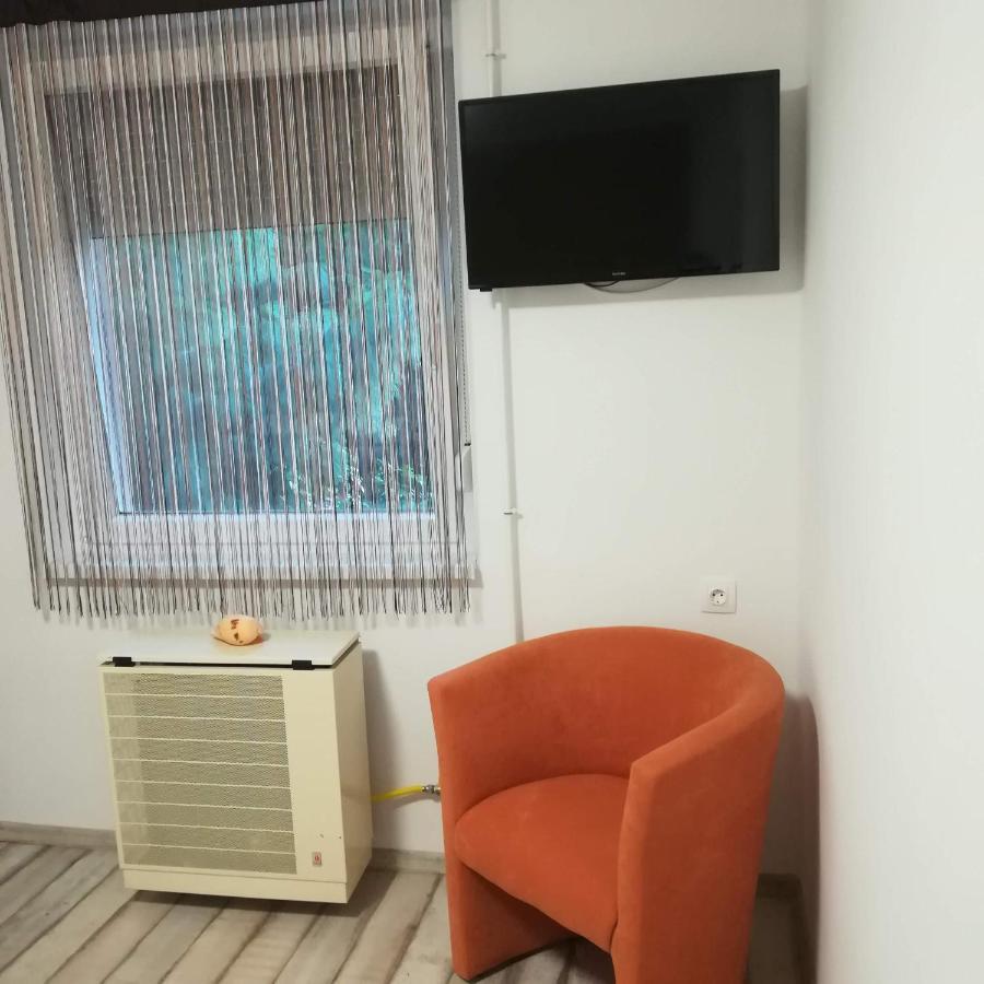 Golden Apartman Orosháza Exterior photo
